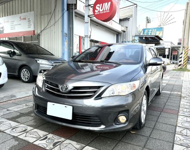 2013年 Toyota Altis 1.8 E版 原鈑件 恆溫空調 定速 倒車顯影 好保養 車況優  通勤 代步最實用  第1張相片
