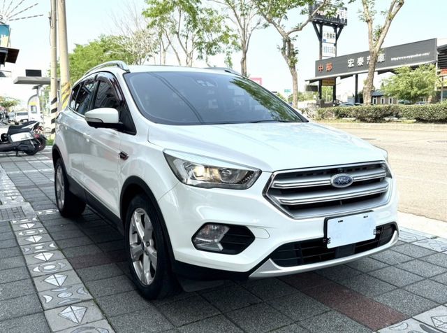 2019年 Ford Kuga  CP360型 1.5T 原鈑件 僅跑2萬公里 ACC 全景天窗 同級車最強 高配實用型  第3張相片