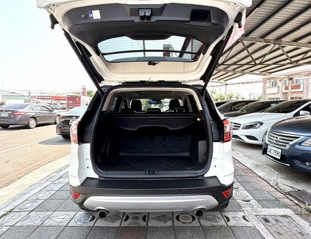 2019年 Ford Kuga  CP360型 1.5T 原鈑件 僅跑2萬公里 ACC 全景天窗 同級車最強 高配實用型  第7張相片