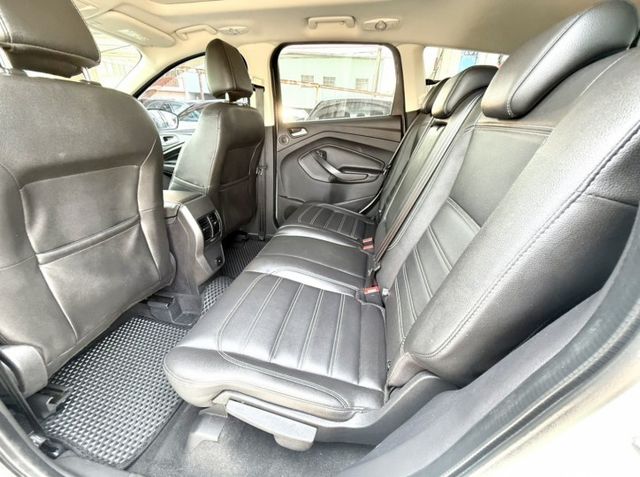 2019年 Ford Kuga  CP360型 1.5T 原鈑件 僅跑2萬公里 ACC 全景天窗 同級車最強 高配實用型  第14張相片