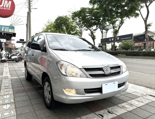 2015年 Toyota Innova 2.0 J版 自排 原鈑件 防盜系統 衛星導航 行車紀錄器 經濟便利多功能商旅車  第3張相片