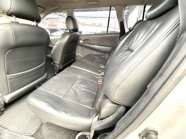 2015年 Toyota Innova 2.0 J版 自排 原鈑件 防盜系統 衛星導航 行車紀錄器 經濟便利多功能商旅車  第14張相片