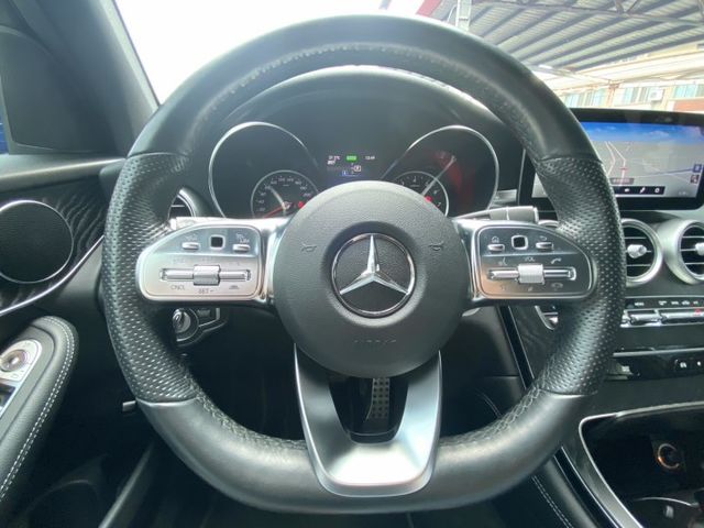 2021年式 M-BENZ GLC300 AMG 4MATIC 2.0 總代理 輕油電 僅跑5萬公里 德系最霸氣跑旅  第11張相片