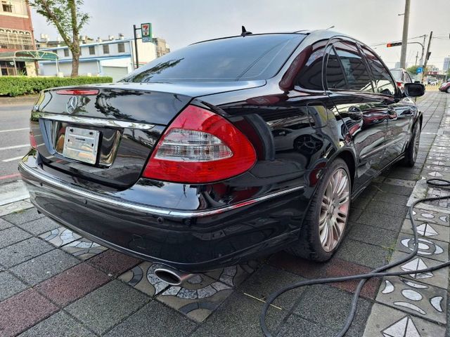 2008 E350 購好車鎔易!!實在優惠!!貼背有感3.5經典V6引擎!!全景天窗/多功能方向盤/加熱座椅..  第8張相片