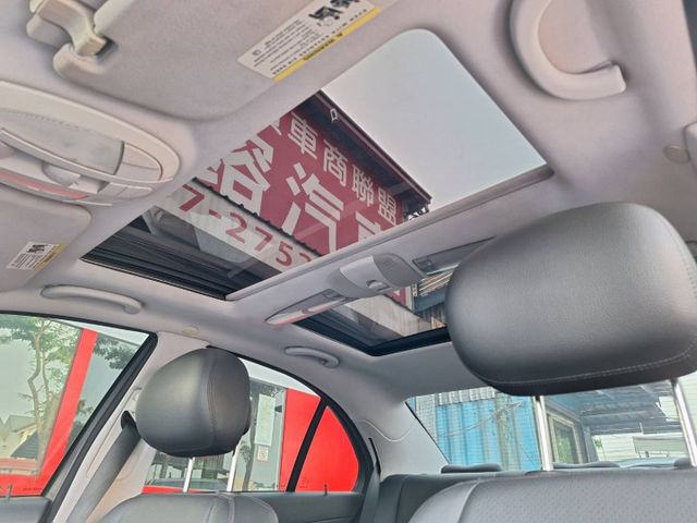 2008 E350 購好車鎔易!!實在優惠!!貼背有感3.5經典V6引擎!!全景天窗/多功能方向盤/加熱座椅..  第16張相片