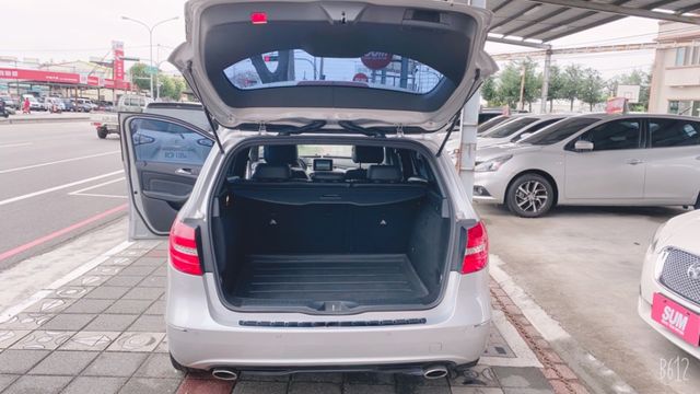 M-BENZ 2013年五月出廠.B200 CDI 柴油1.8小改款‧車庫車‧全景天窗‧鋼圈‧全車原版件.跑14萬多公里  第7張相片