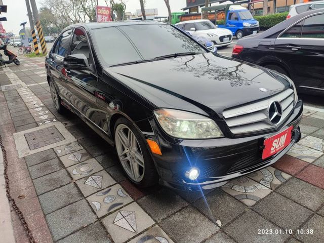 正2009 BENZ W204 C300 新上架只要28.8萬 輕鬆圓夢三芒星 入主賓士炙手可熱C-CLASS  第3張相片