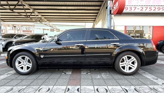 2006年 CHRYSLER 300C 2.7 (小賓利) 僅跑7萬 原鈑件 天窗 恆溫 電動椅 珍藏等級豪車 值得擁有  第9張相片