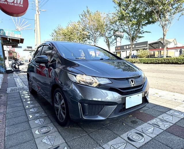 2015年 Honda Fit 1.5 VTi-S 認證車 恆溫 換檔撥片 定速 影音 都會靈巧代步小車  第3張相片