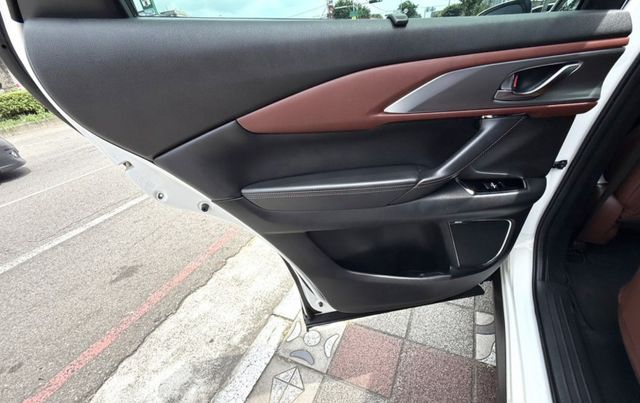 2019年 Mazda CX-9 SKY-G AWD 旗艦進化版 豪華7人座 原鈑件 僅跑3萬 環景 日系高質感休旅  第18張相片
