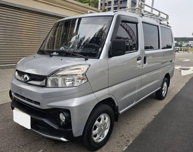 2022年 菱利 A180 廂車(自排) 8人座 原鈑件 里程4萬 加裝車頂置放架 空間大 家庭出遊 公司用車都適宜  第1張相片