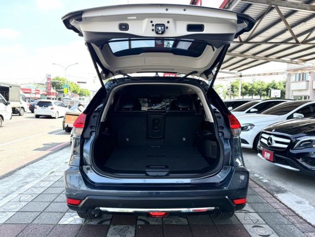 2023年 Nissan  X-Trail 2.0 智行版 原鈑件 ACC跟車 電尾門 環景影像 國產最大氣休旅車首選  第7張相片