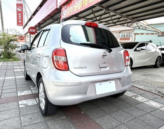 2018年 Nissan March 1.5 旗艦版 低里程 僅跑4萬公里 恆溫 I-Key 電折 都市通勤日常代步小車  第5張相片