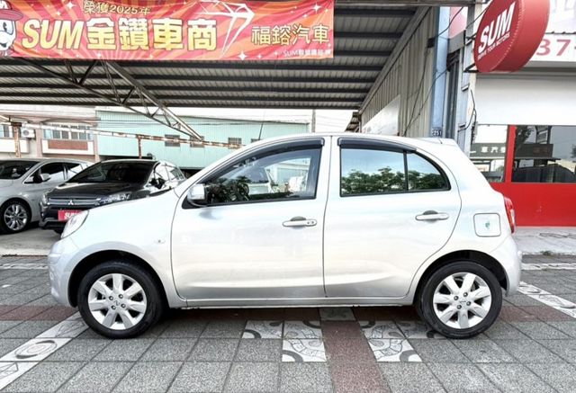 2018年 Nissan March 1.5 旗艦版 低里程 僅跑4萬公里 恆溫 I-Key 電折 都市通勤日常代步小車  第9張相片
