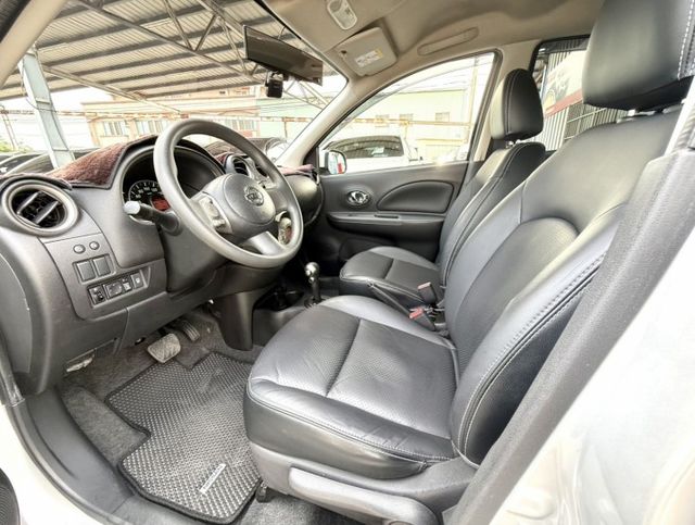 2018年 Nissan March 1.5 旗艦版 低里程 僅跑4萬公里 恆溫 I-Key 電折 都市通勤日常代步小車  第14張相片