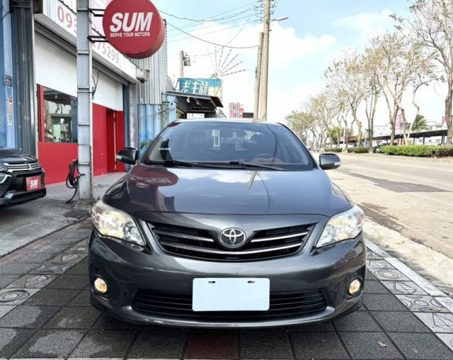 2013年 Toyota Altis 1.8 E版 原鈑件 恆溫空調 定速 倒車顯影 好保養 車況優  通勤 代步最實用  第2張相片