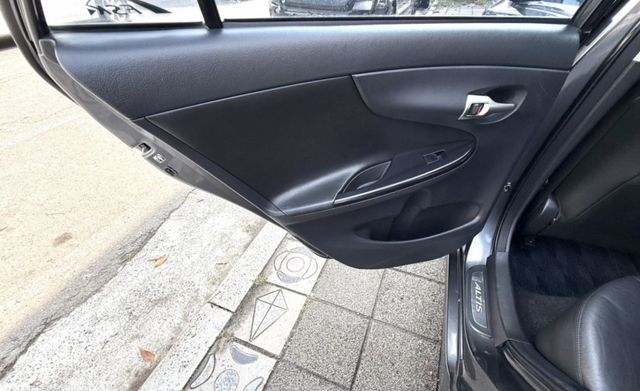 2013年 Toyota Altis 1.8 E版 原鈑件 恆溫空調 定速 倒車顯影 好保養 車況優  通勤 代步最實用  第16張相片