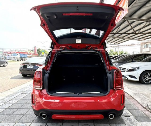 2023年式 MINI Countryman Cooper S 2.0 原鈑件 僅跑1.6萬  帥氣有型 英倫鋼砲小休旅  第7張相片