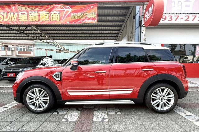 2023年式 MINI Countryman Cooper S 2.0 原鈑件 僅跑1.6萬  帥氣有型 英倫鋼砲小休旅  第9張相片