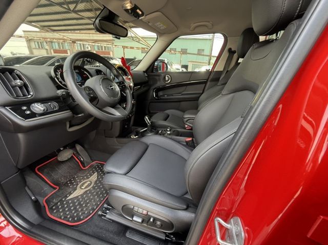 2023年式 MINI Countryman Cooper S 2.0 原鈑件 僅跑1.6萬  帥氣有型 英倫鋼砲小休旅  第13張相片