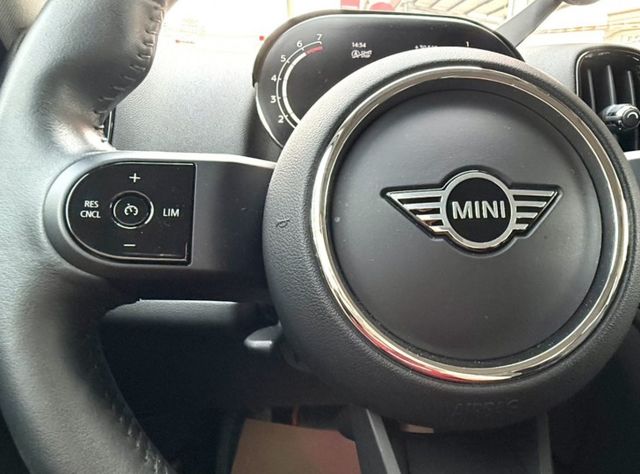 2023年式 MINI Countryman Cooper S 2.0 原鈑件 僅跑1.6萬  帥氣有型 英倫鋼砲小休旅  第15張相片