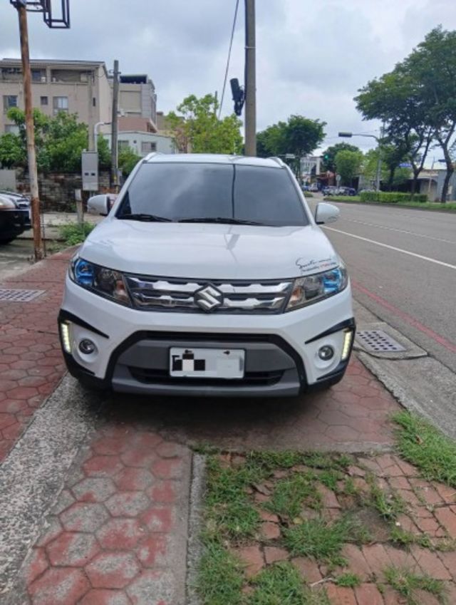 2016年 Suzuki Vitara GLX 1.6 僅跑5萬公里 恆溫  I-Key 定速 日系SUV城市型小休旅  第2張相片