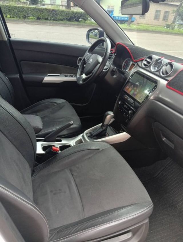 2016年 Suzuki Vitara GLX 1.6 僅跑5萬公里 恆溫  I-Key 定速 日系SUV城市型小休旅  第12張相片