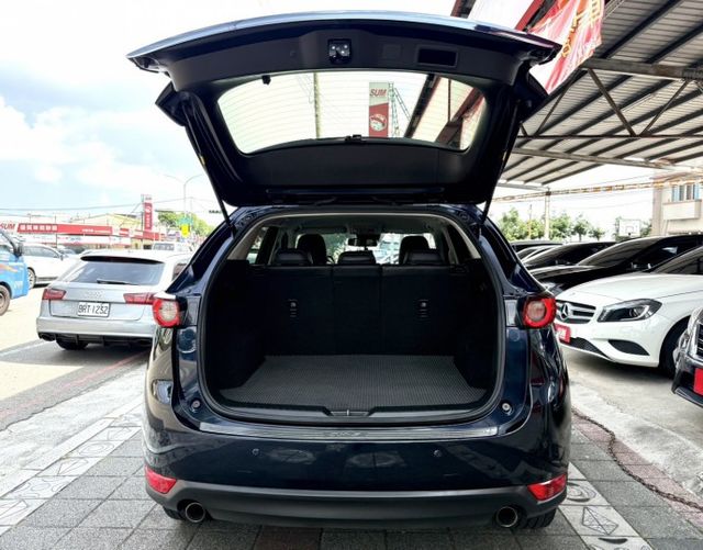 2017年 Mazda CX-5(NEW) SKY-G 2WD 頂級型 雙區恆溫 電動椅 兼顧質感 空間與安全的日系休旅  第7張相片