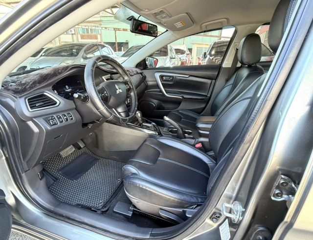 2024年 Mitsubishi Grand Lancer 1.8 魅力型 僅跑3萬 升級環景影像 體面又好養 新車保固  第13張相片