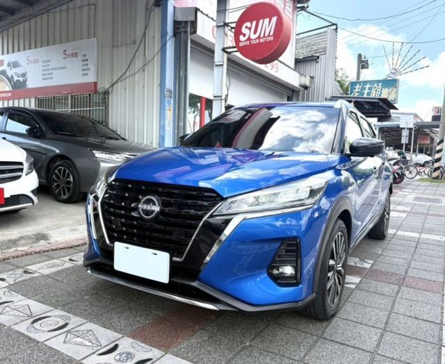 2023年 Nissan Kicks 1.6 頂級旗艦版 原鈑件 僅跑1.3萬 ACC 環景 外型年輕 都會潮流小休旅  第1張相片