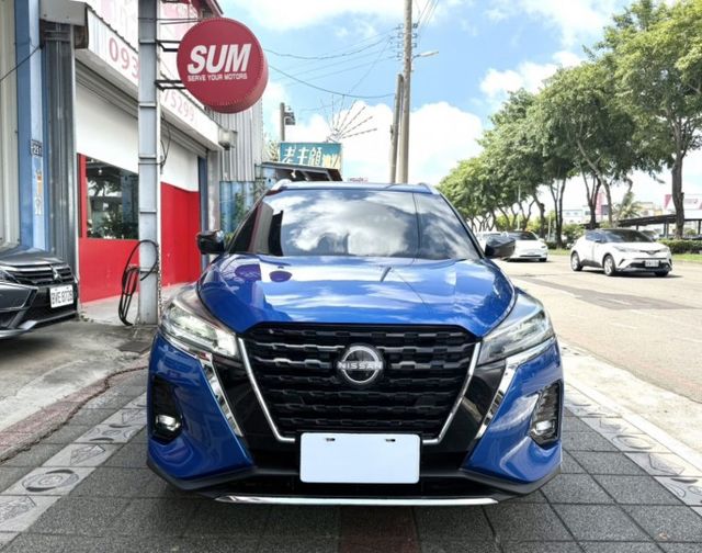 2023年 Nissan Kicks 1.6 頂級旗艦版 原鈑件 僅跑1.3萬 ACC 環景 外型年輕 都會潮流小休旅  第2張相片