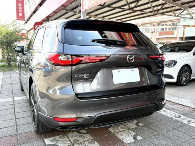 2025年式 Mazda CX-60 25S AWD Exclusive 2.5 原鈑件 僅跑2萬 日系精品級質感休旅  第4張相片