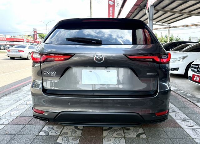 2025年式 Mazda CX-60 25S AWD Exclusive 2.5 原鈑件 僅跑2萬 日系精品級質感休旅  第6張相片