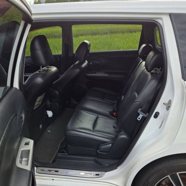 2012年 Toyota Wish 頂級E-HI版 7人座 原鈑件 電動座椅 定速 恆溫  I-Key 經典休旅王者  第10張相片