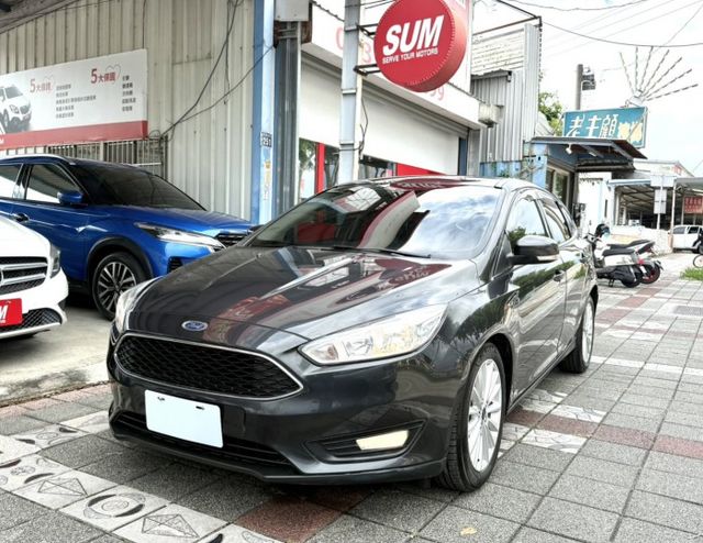2017年 Ford Focus 5D 1.5T 汽油時尚型 原鈑件 里程8萬 渦輪引擎 定速 靈活好開 駕馭樂趣滿分  第1張相片