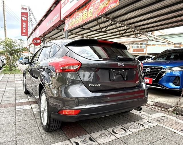 2017年 Ford Focus 5D 1.5T 汽油時尚型 原鈑件 里程8萬 渦輪引擎 定速 靈活好開 駕馭樂趣滿分  第4張相片
