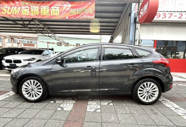2017年 Ford Focus 5D 1.5T 汽油時尚型 原鈑件 里程8萬 渦輪引擎 定速 靈活好開 駕馭樂趣滿分  第9張相片