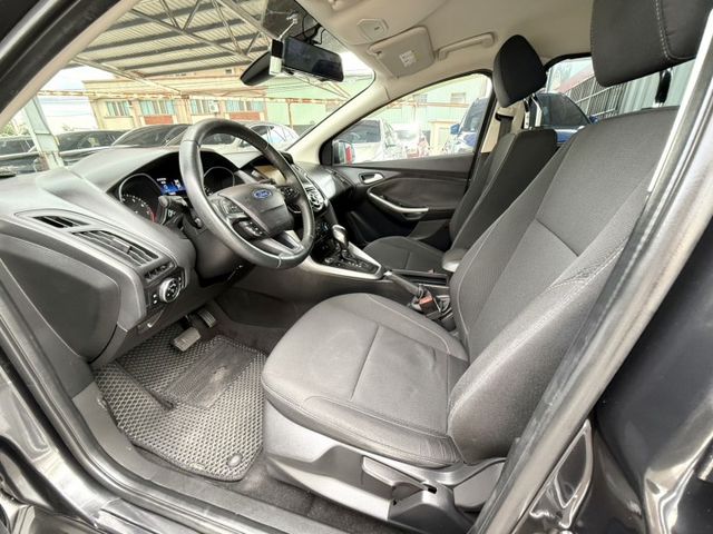 2017年 Ford Focus 5D 1.5T 汽油時尚型 原鈑件 里程8萬 渦輪引擎 定速 靈活好開 駕馭樂趣滿分  第13張相片