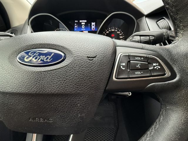 2017年 Ford Focus 5D 1.5T 汽油時尚型 原鈑件 里程8萬 渦輪引擎 定速 靈活好開 駕馭樂趣滿分  第16張相片