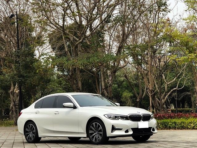 BMW寶馬 318I LUXURY  第2張相片