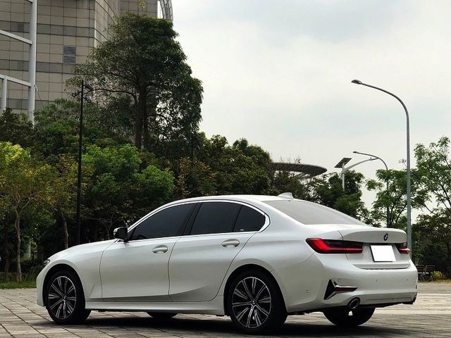 BMW寶馬 318I LUXURY  第4張相片