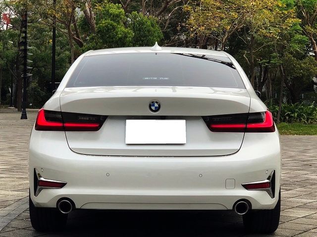BMW寶馬 318I LUXURY  第5張相片