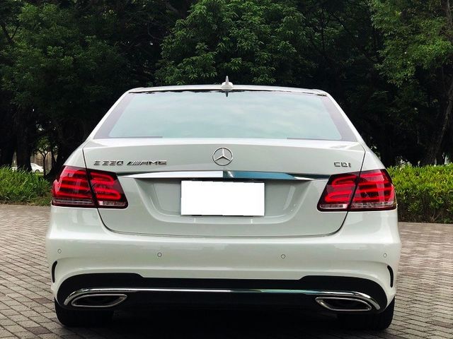 M-BENZ賓士 E220D  第5張相片