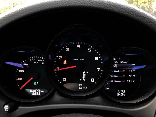 PORSCHE保時捷 MACAN  第8張相片