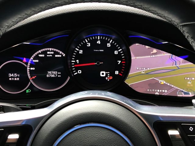PORSCHE保時捷 CAYENNE  第14張相片