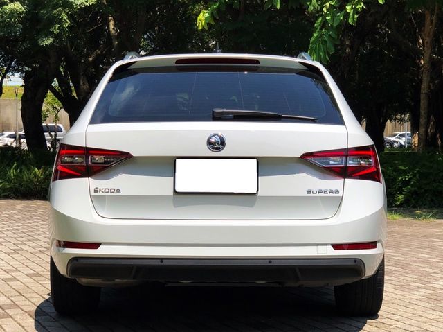 SKODA司科達 SUPERB COMBI  第4張相片