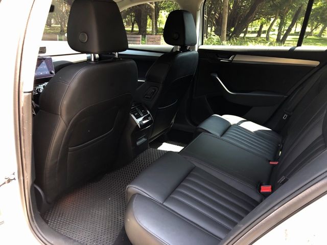 SKODA司科達 SUPERB COMBI  第9張相片