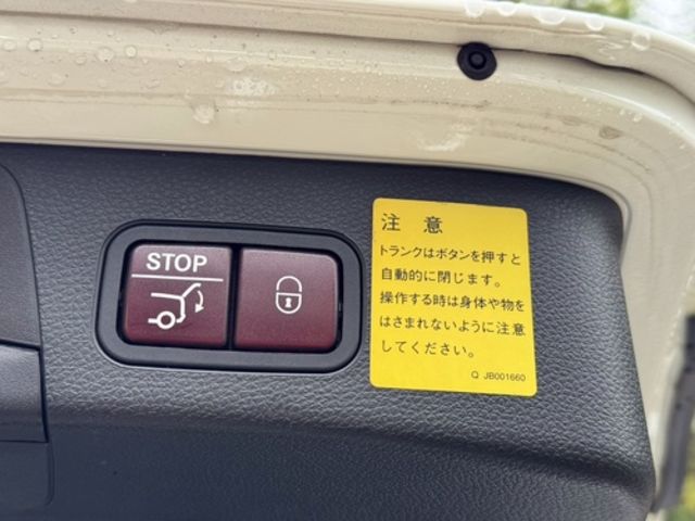 M-BENZ賓士 C450  第6張相片