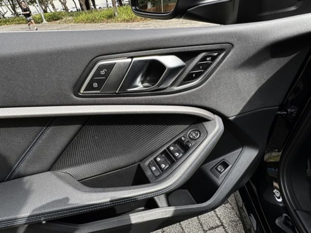 BMW寶馬 118D  第7張相片