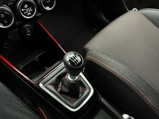 SUZUKI鈴木 SWIFT  第15張相片